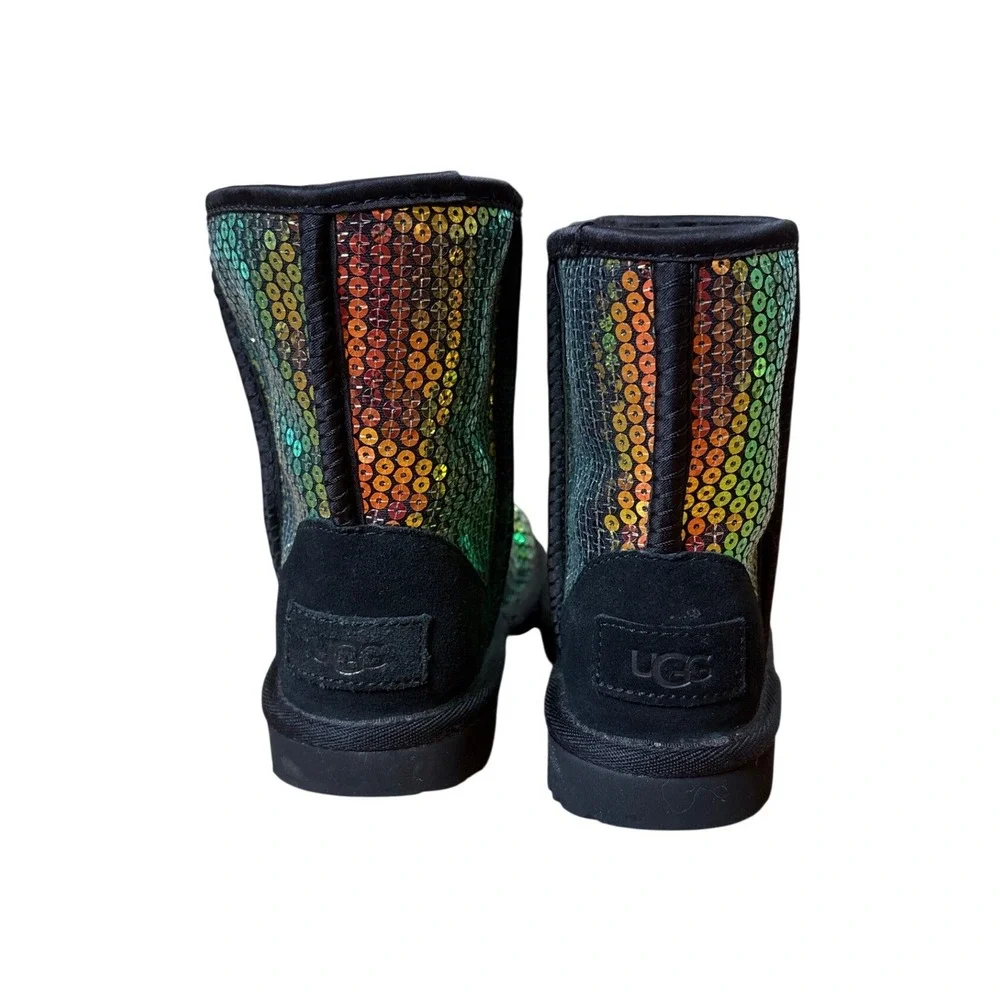 UGG Classic Short Boots Kids Iridescent Rainbow Sequin Sparkle‎ SIZE 8